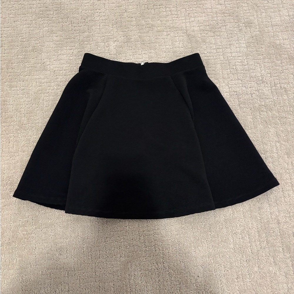 H&M Textured Black Skirt - Small